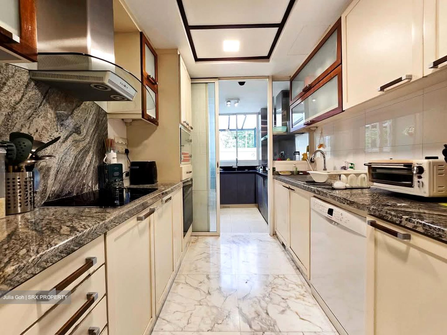 Hillcrest Park (D11), Terrace #588756461